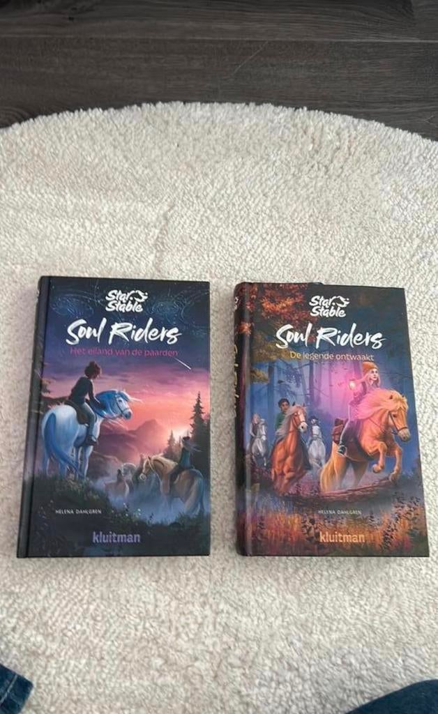 Starstable boeken, Ophalen of Verzenden, Zo goed als nieuw