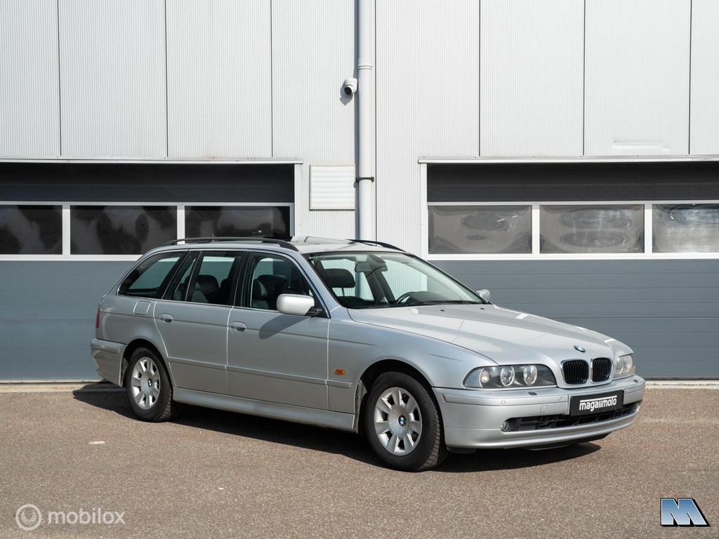 BMW 5-serie Touring 525i E39 l Zeer mooi interieur l Handbak, Auto's, BMW, Achterwielaandrijving, Gebruikt, Zwart, Handgeschakeld