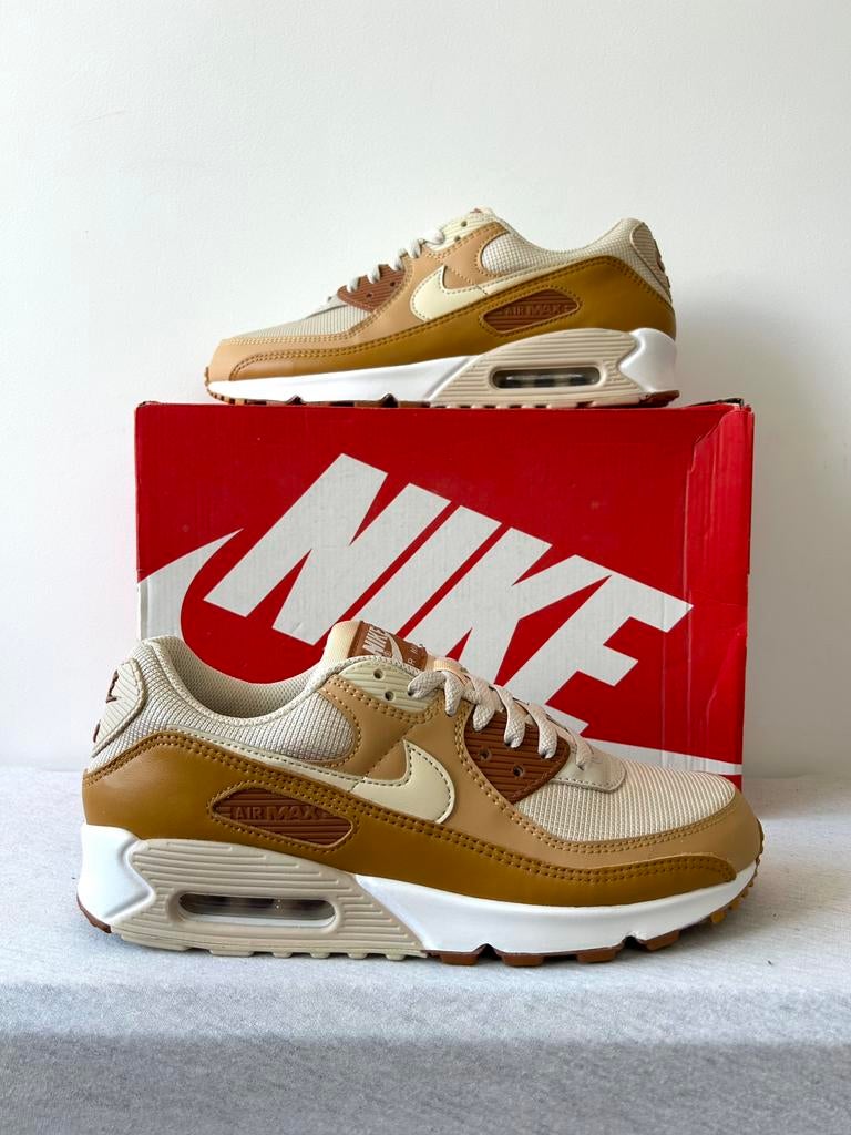Nike Air Max 90 Caramel (EU 43), Bruin, Nike, Nieuw, Ophalen of Verzenden