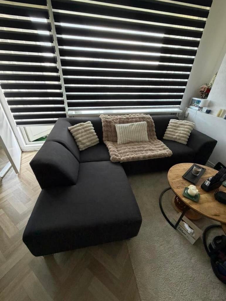 Zwarte hoekbank Leenbakker, Huis en Inrichting, Ophalen, Zo goed als nieuw, Stof