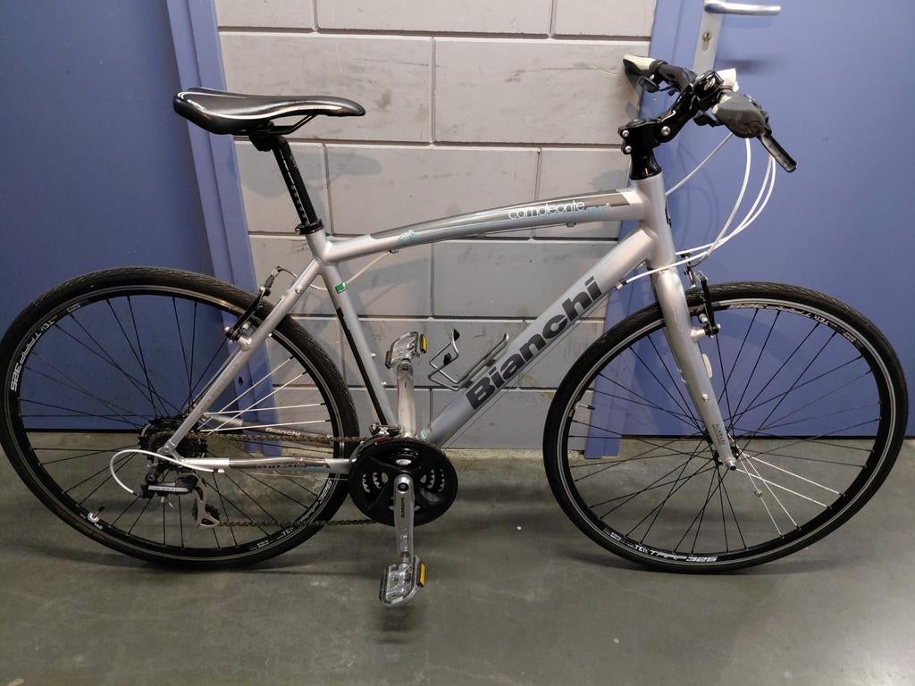 Bianchi Calameonte.Hybride Racefiets in nieuwstaat.51cm, 28 inch, Aluminium, 49 tot 53 cm, Zo goed als nieuw