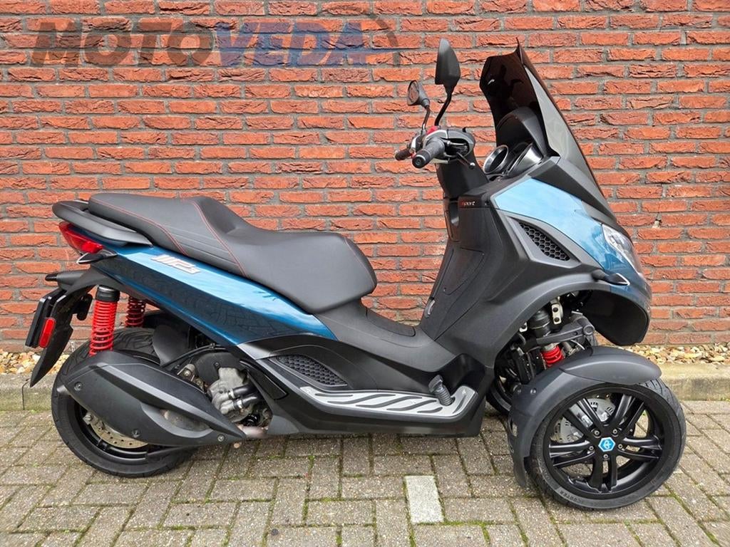 PIAGGIO MP3 300 HPE (bj 2022), Motoren, Motoren | Piaggio, Bedrijf, Scooter, 12 t/m 35 kW, Minimaal motorrijbewijs A2
