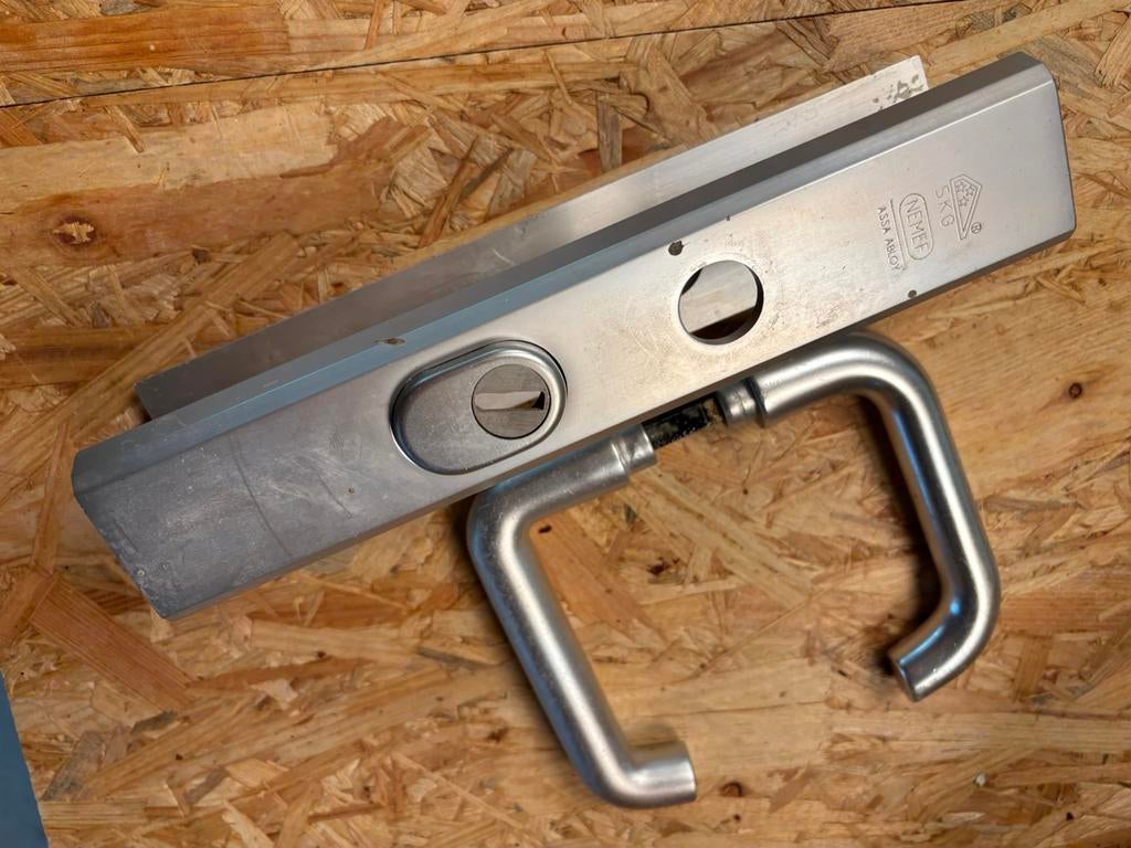 Deurbeslag Nemef PC55, Ophalen of Verzenden, Overige materialen, Klink of Kruk