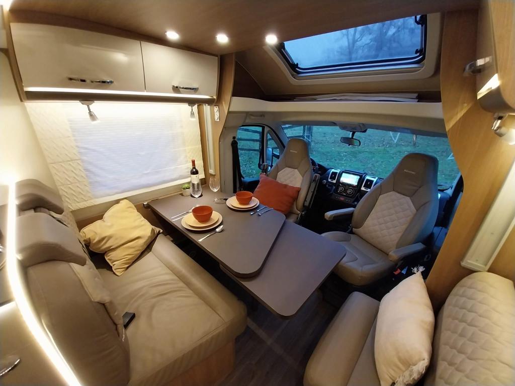 Luxe Bürstner Lyseo 734 TD me, Caravans en Kamperen, Niet ingevuld, Koelkast, Ringverwarming, Fiat