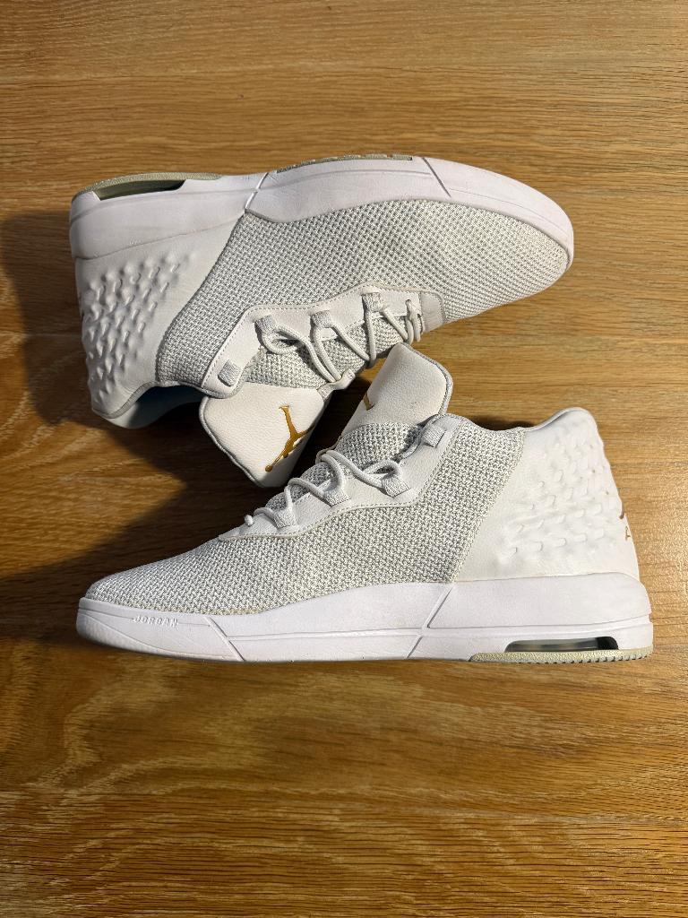 Air Jordan Academy maat 45, Wit, Air Jordan, Ophalen of Verzenden, Sneakers of Gympen