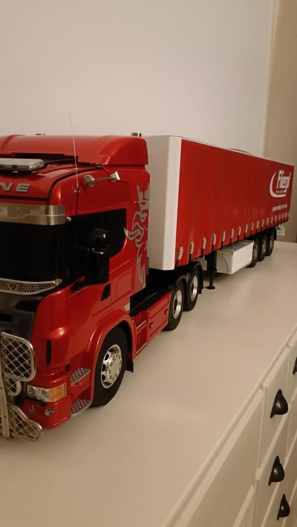 RC Scania R620 truck met Fliegl tautliner, Groter dan 1:32, Zo goed als nieuw, Truck, Ophalen