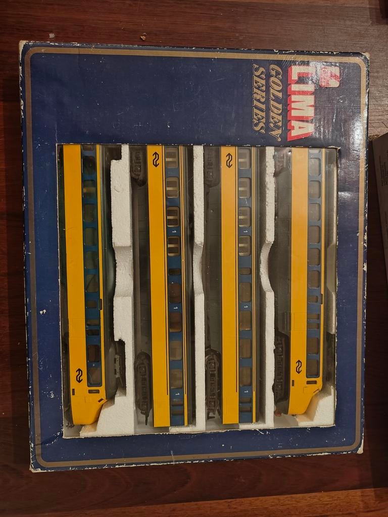 Lima Intercity Mat 54 Hondenkop Treinset in Nieuwstaat, Hobby en Vrije tijd, Modeltreinen | H0, Treinset, Nieuw, Ophalen of Verzenden