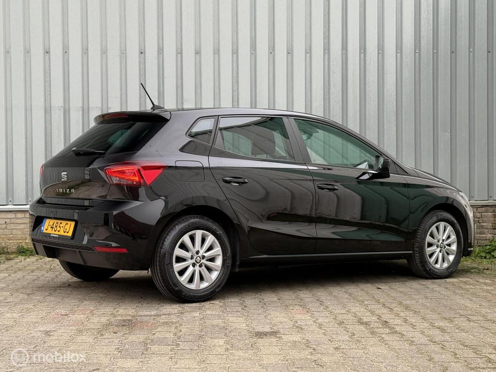 Seat Ibiza 1.0 TSI Flex | Carplay | Camera | ECC, Voorwielaandrijving, Stof, 40 €/maand, 95 pk