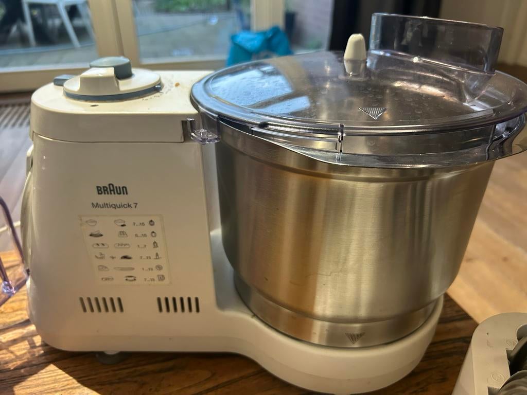 Braun Multiquick keukenmachine, zeer compleet, 3 tot 4 liter, Ophalen of Verzenden, Gebruikt, 3 snelheden of meer