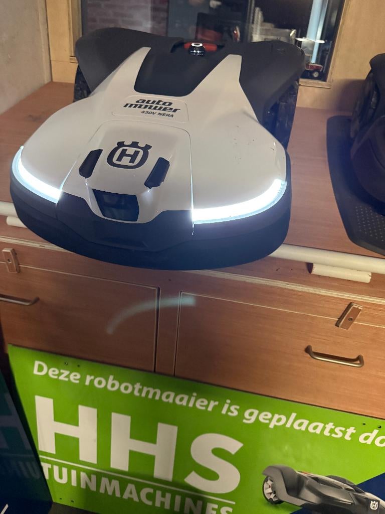 husqvarna automower 430 ve nera ( ai en vision camera!), Ophalen, Gebruikt, 50 cm of meer