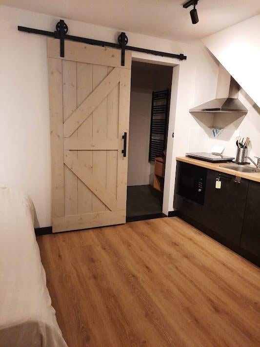 Leuke studio voor 1 persoon per direct te huur!, Huizen en Kamers, 20 tot 35 m², Amsterdam