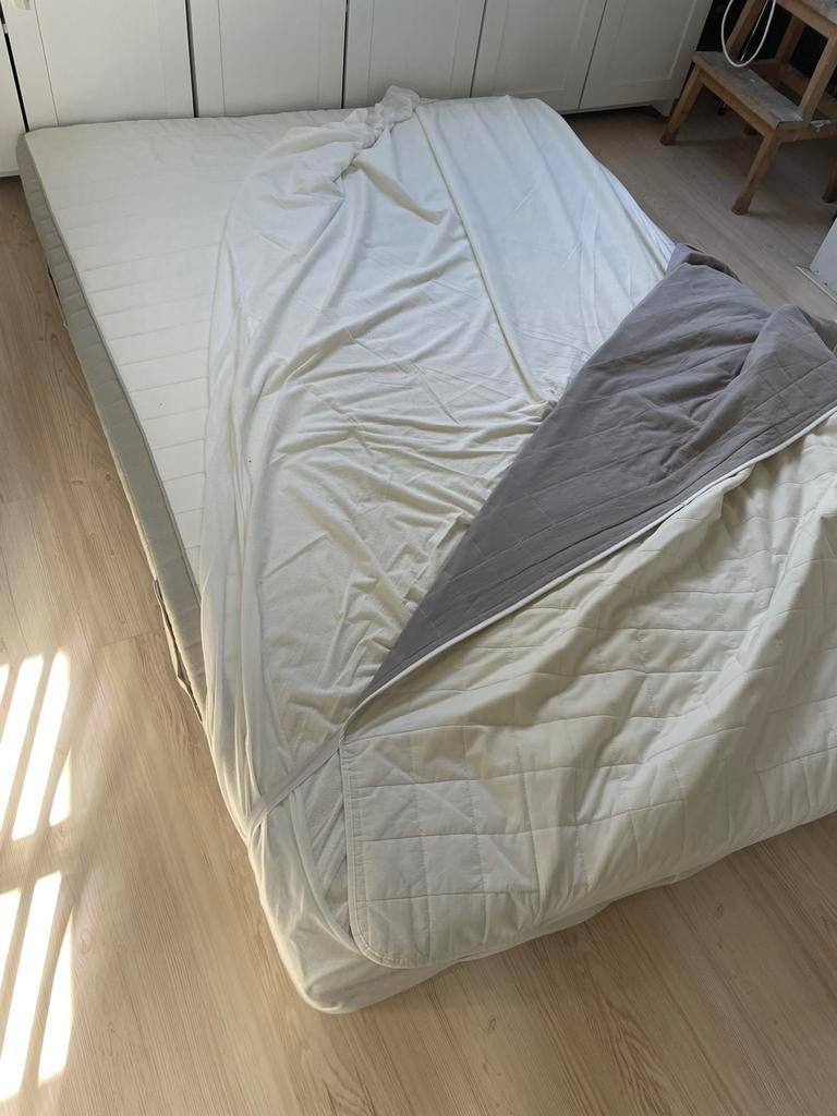 Matras en bedbodem 140x200, Ophalen, Gebruikt, 140 cm, Twijfelaar