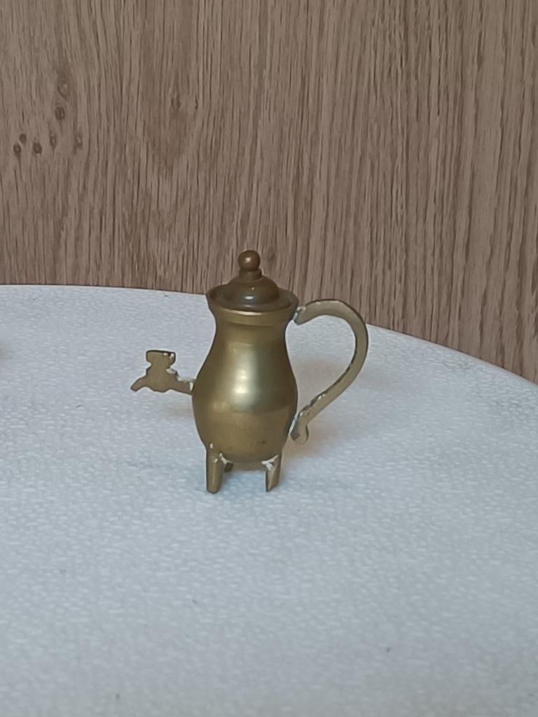 Miniatuur  oude kraantjes kan poppenhuis /letterbak, Verzamelen, Poppenhuizen en Toebehoren, Ophalen of Verzenden, Gebruikt, Poppenhuis