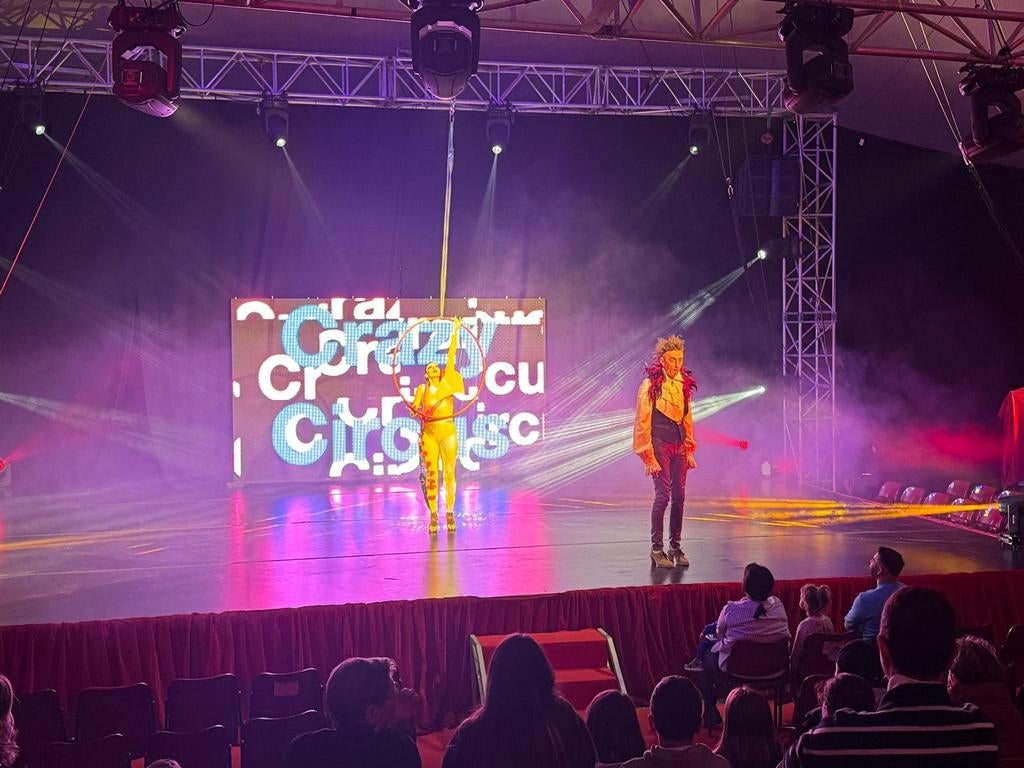 Lighthouse Indoor/Outdoor LED Wall - 18 Panelen, 1 Processor, Ophalen, Gebruikt