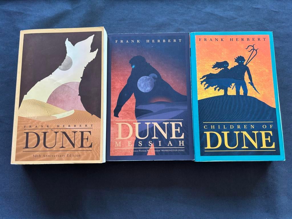 Dune trilogie paperback zeer goede staat, Boeken, Science fiction, Zo goed als nieuw, Ophalen of Verzenden