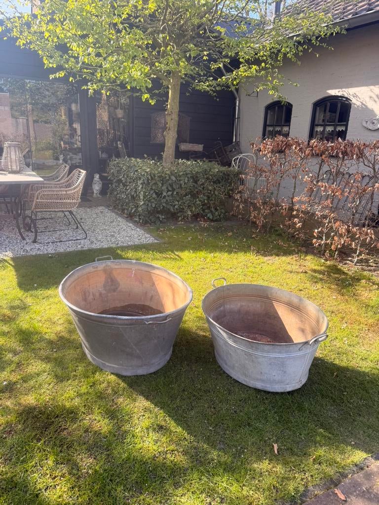 ANTIEKE ZINKEN TEILEN. 2 stuks., Ophalen, Gebruikt, Rond, Metaal