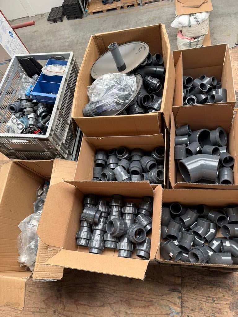 Partij PVC toebehoren, bochten, knie, koppelingen, verloop, Tuin en Terras, Vijver-toebehoren, Veghel, Nieuw, Sibo Fluidea, Info@sibo.nl