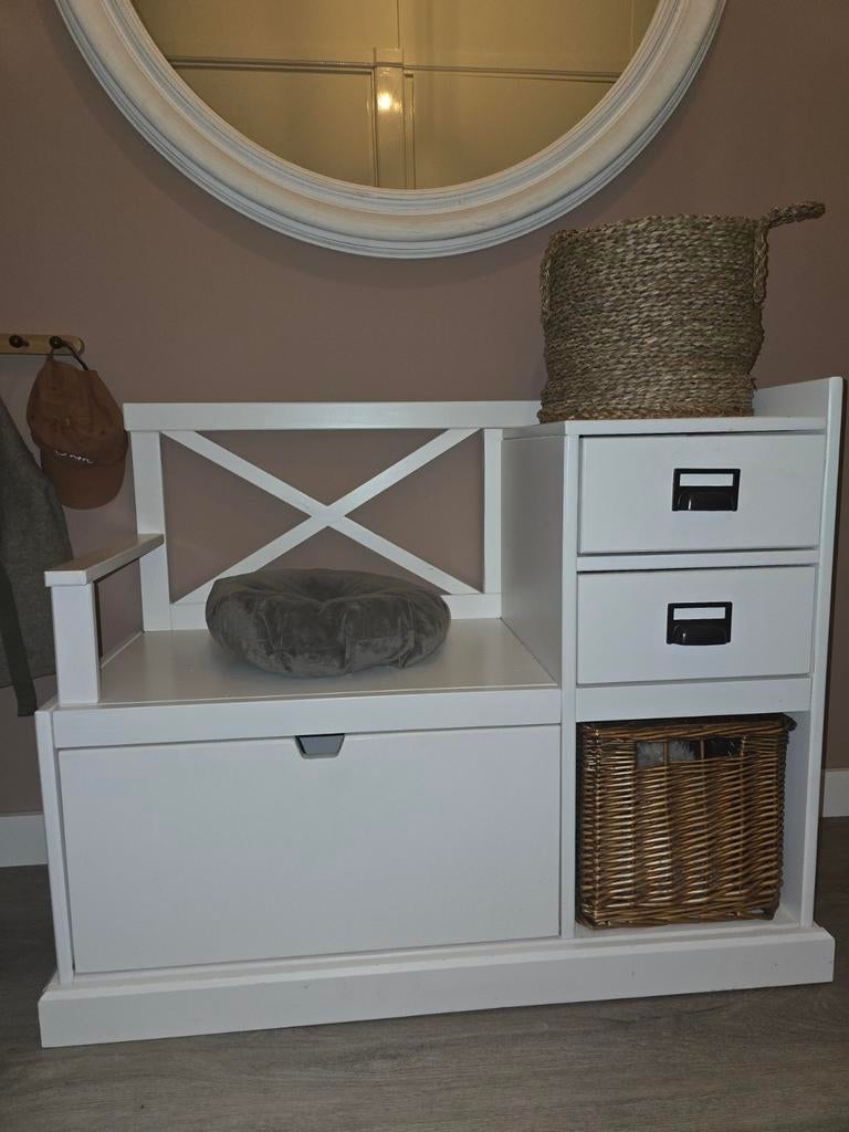 Halbankje met opbergruimte, kussen en mand, Ophalen, Zo goed als nieuw