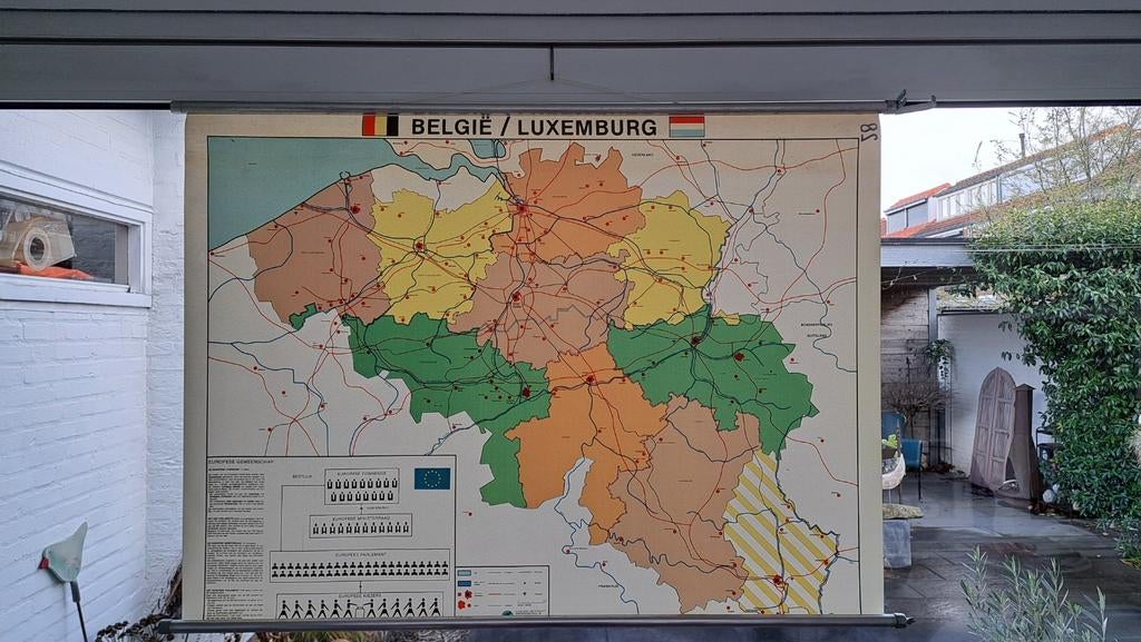 Vintage Schoolkaart: o.a. België/Luxemburg, Rusland, Drenthe, Boeken, Ophalen, Overige gebieden, Hebri, de Evenaar, 1800 tot 2000