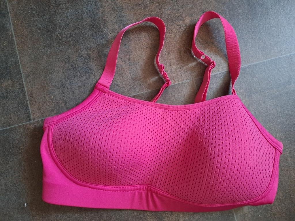 Nieuw Shamp roze voorgevormde sport bh maat 75C, Nieuw, Ophalen of Verzenden, Fitness of Aerobics, Roze