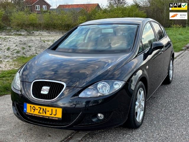 Seat Leon 1.4 TSI Businessline High ECC Audio-CD/MP3 Navigat, Gebruikt, 4 cilinders, Leon, Zwart