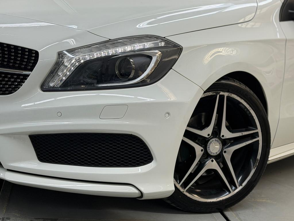Mercedes-Benz A-klasse 200 Prestige AMG Line Pano Automaat L, Gebruikt, Wit, Bedrijf, 19 km/l