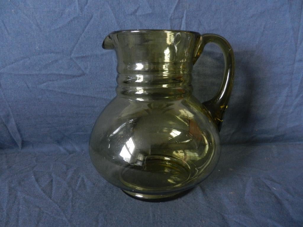 Beige groenig glazen waterkan Maastricht ontw Rozendaal h 17, Antiek en Kunst, Antiek | Glas en Kristal, Ophalen of Verzenden