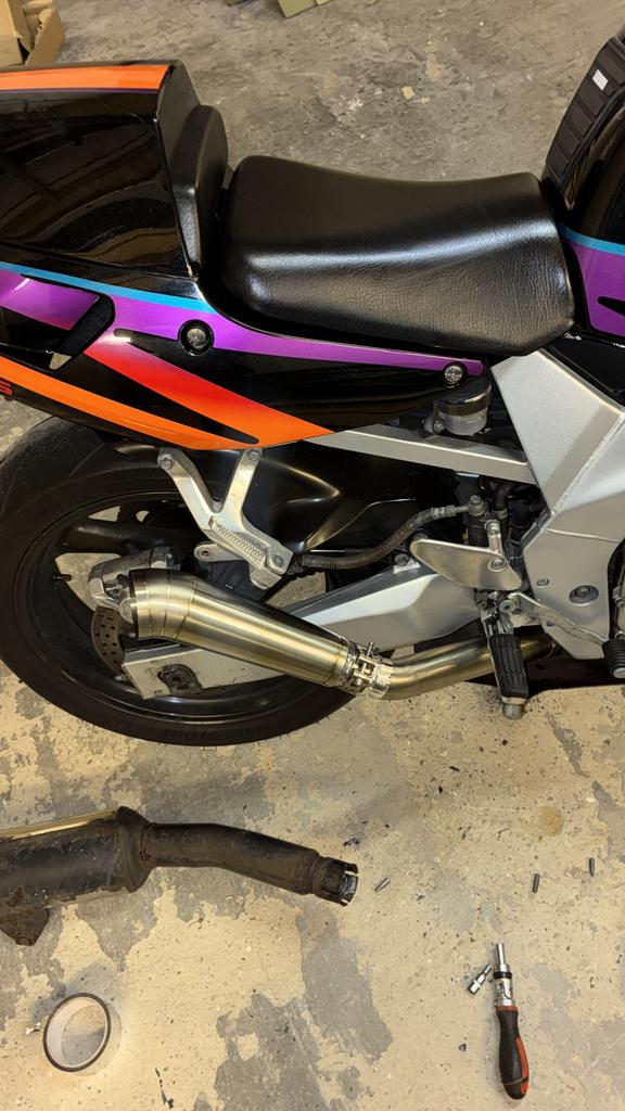 Dominator gp2 uitlaat fzr600r, Motoren, Ophalen of Verzenden, Gebruikt