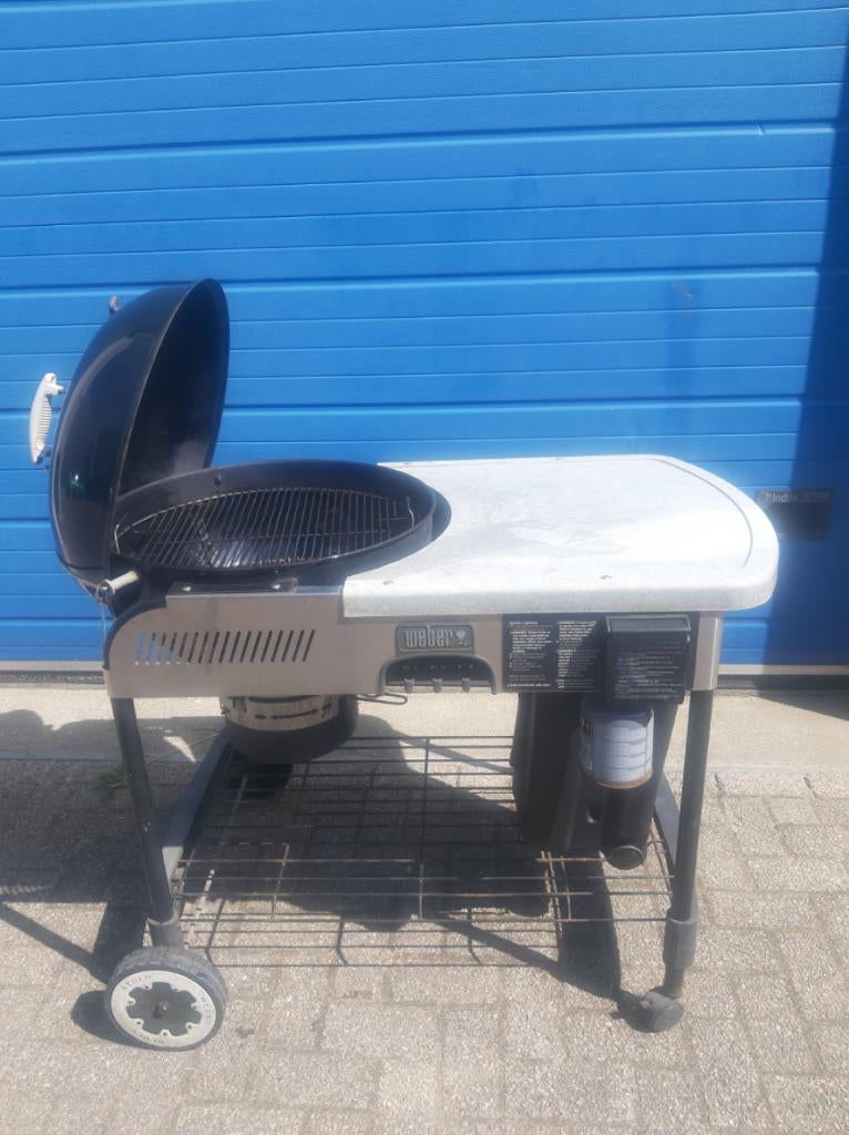 Weber performer deluxe houtskool BBQ, van 730 nu 450.-, Ophalen, Zo goed als nieuw, Weber