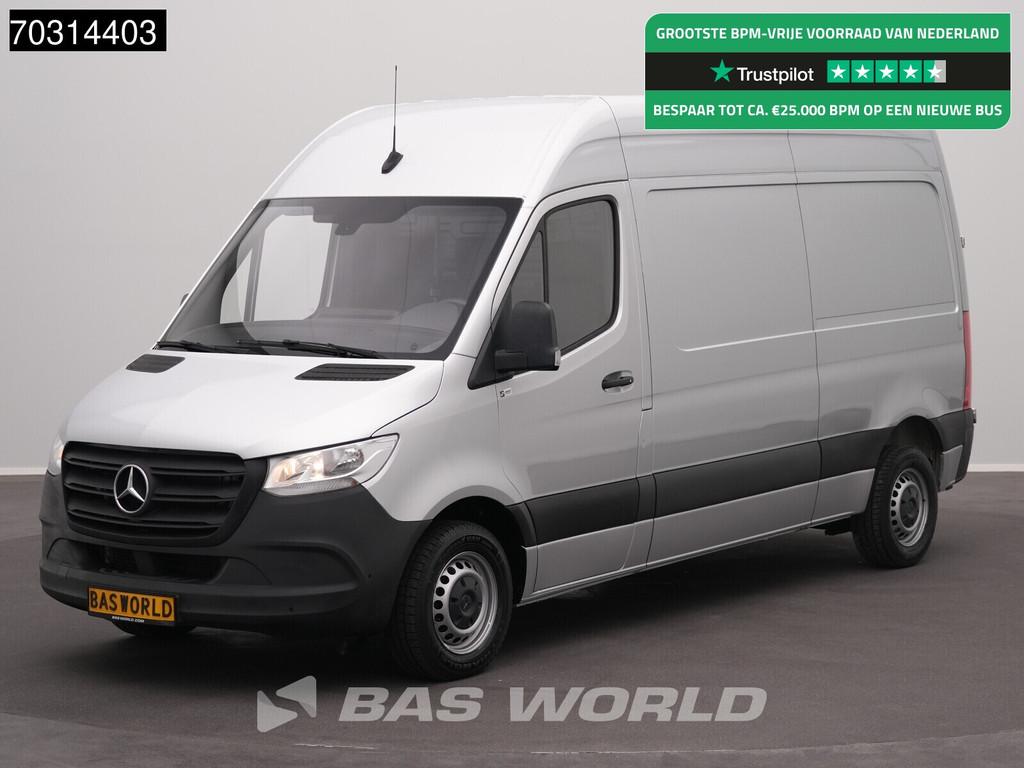 Mercedes Sprinter 215 CDI Automaat L2H2 150PK Airco Camera P, Automaat, Stof, Gebruikt, Euro 6