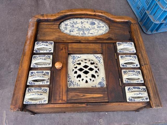 antiek kruidenkastje te koop, Ophalen