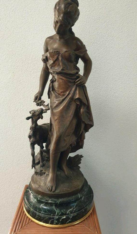 Antiek beeld Favorite van Mathurin Moreau, Antiek en Kunst, Antiek | Koper en Brons, Ophalen