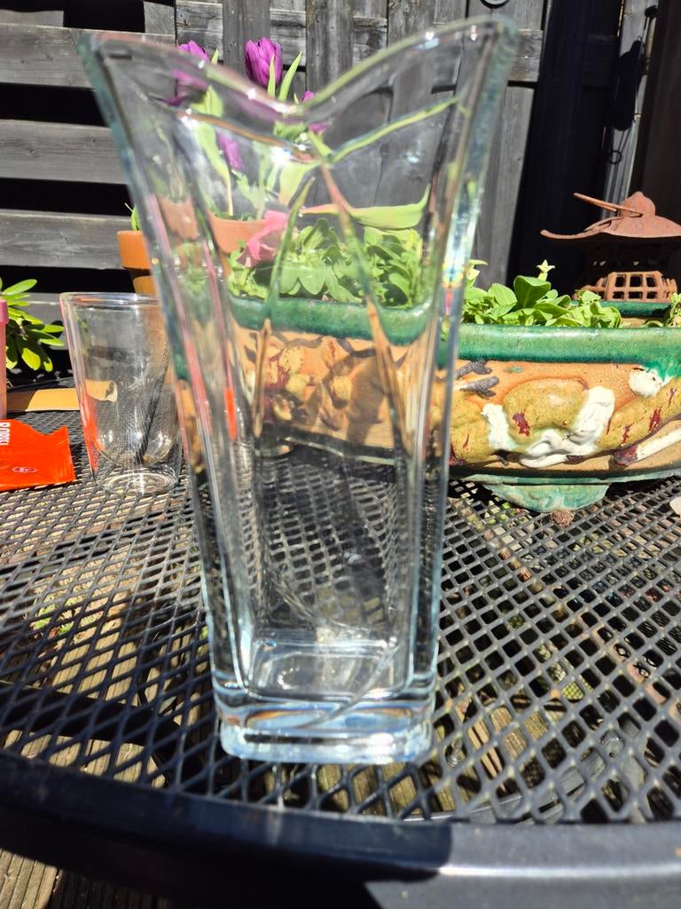 Glazen vaas met vierkante voet, Ophalen of Verzenden