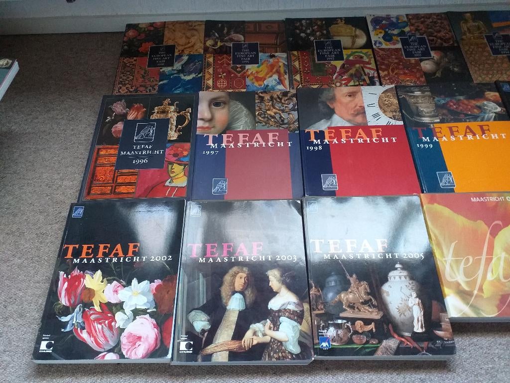 Tefaf oude catalogi., Ophalen of Verzenden