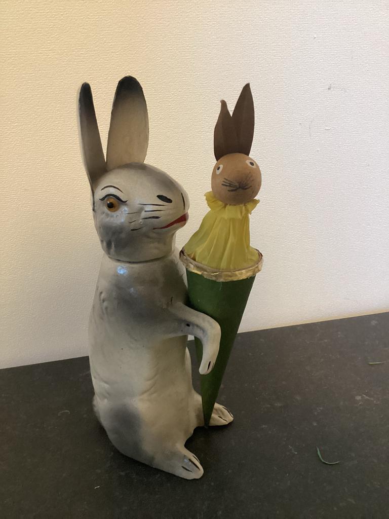 Nostalgische paashaas met snoepzak, Antiek en Kunst, Ophalen of Verzenden