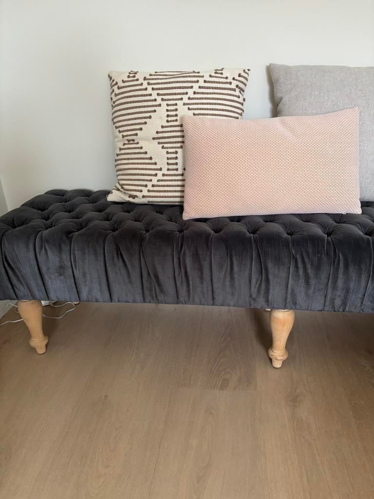 Mooi antraciet bankje hocker gecapitonneerd, Ophalen of Verzenden, Zo goed als nieuw