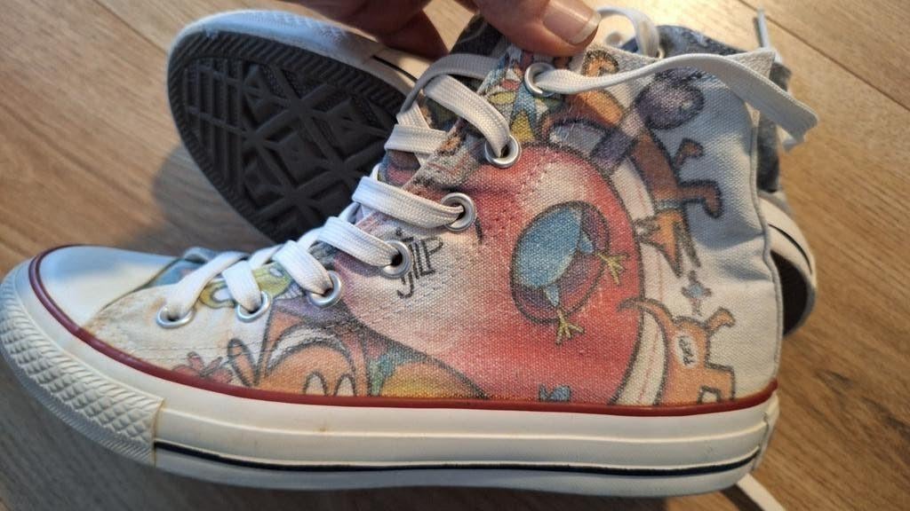 Converse All Stars High SPECIAL maat 39 Esther Tjilp UNIEK, Kleding | Dames, Schoenen, Overige kleuren, Ophalen of Verzenden, Sneakers of Gympen