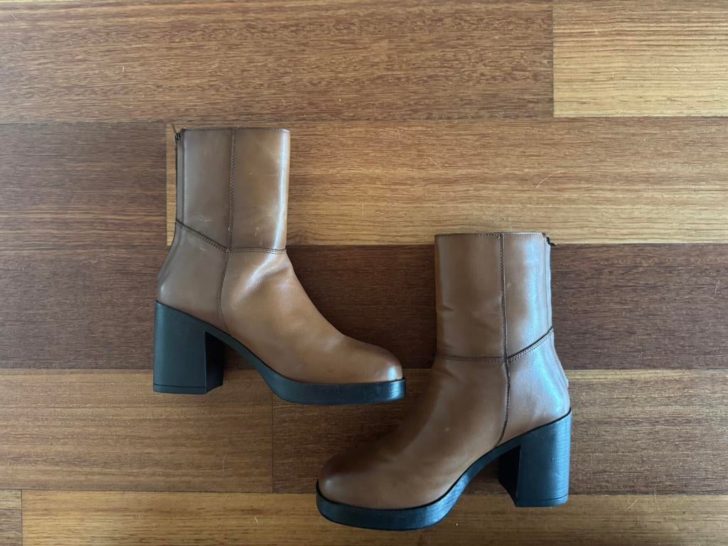 NIEUW! Leren bruine laarsjes van Café Noir in maat 37, Bruin, Lage of Enkellaarzen, Nieuw, Ophalen of Verzenden