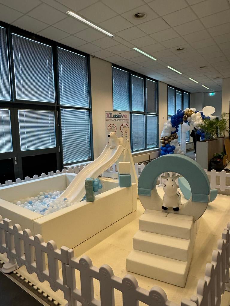 Verhuur van soft play grounds - ballenbakken - springkussens, Diensten en Vakmensen, Kinderfeestjes en Entertainers