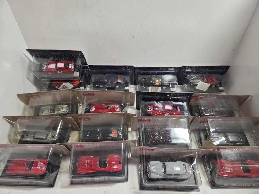 Hachettte/Atlas Lancia,Maserati,Fiat,Alfa,OSCA,Cisitalulia, ., Ophalen of Verzenden, Zo goed als nieuw, .