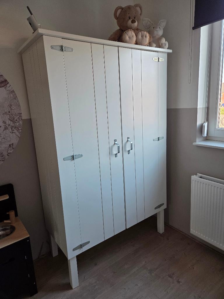 Babykamer Kids Factory - kast & commode - wit, Kinderen en Baby's, Ophalen, Gebruikt, Jongetje of Meisje