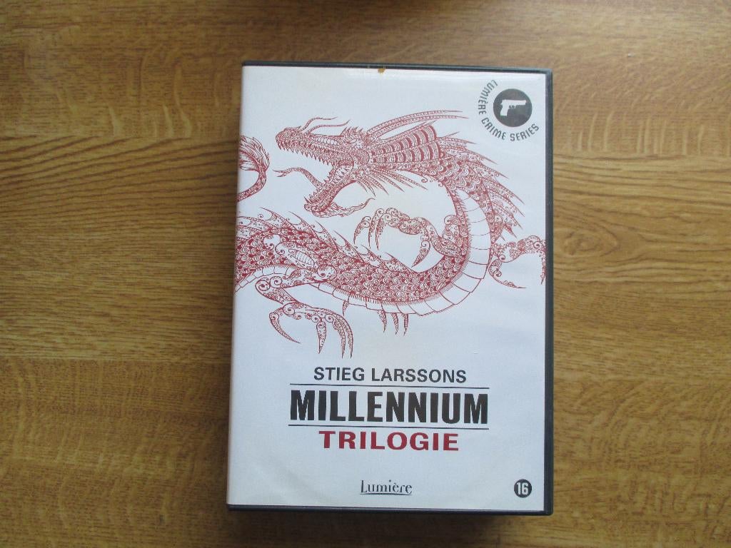 stieg larssons millennium  trilogy (C), Alle leeftijden, Verzenden, Zo goed als nieuw, Actiethriller