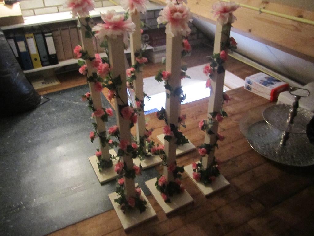 Staander / loper paaltjes bruiloft, Ophalen, Zo goed als nieuw, Versiering, Geboorte of Huwelijk