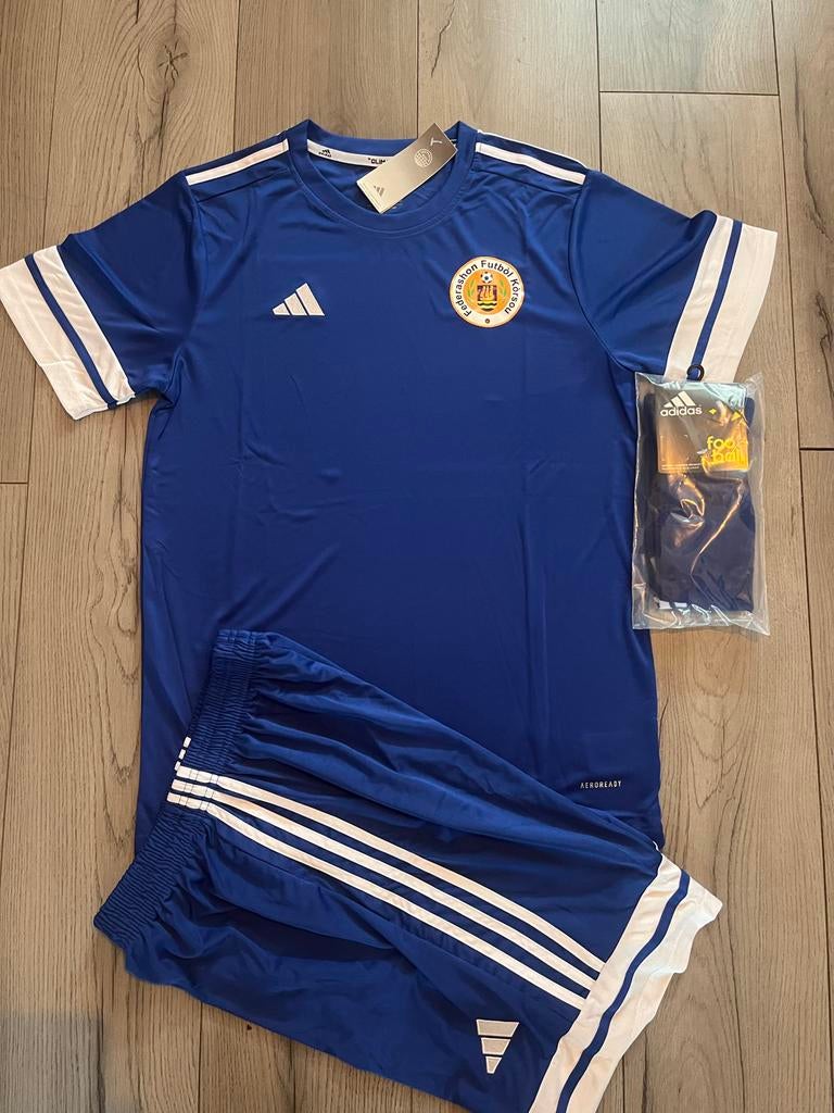 Nieuw Curaçao Voetbaltenue Maat XXL, Kleding | Heren, Sportkleding, Blauw, Nieuw, Overige maten, Ophalen of Verzenden