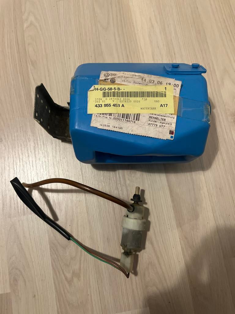 Golf mk1 Ruitensproeier Reservoir Achterruit - 433955453A, Ophalen of Verzenden, Nieuw, Volkswagen