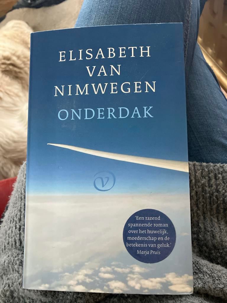Onderdak - Elisabeth van Nimwegen, Ophalen of Verzenden, Gelezen, Overige uitgevers, Nederlands