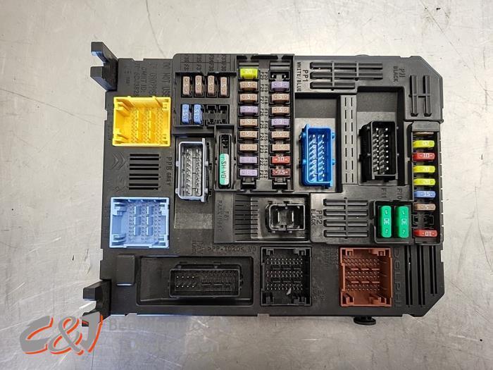 Zekeringkast van een Opel Combo, Gebruikt, -, Opel, - 20
7903AG  Hoogeveen