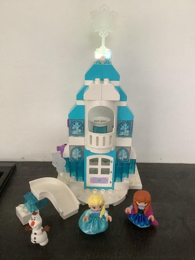 Duplo Disney Frozen ijskasteel, Kinderen en Baby's, Speelgoed | Duplo en Lego, Ophalen, Zo goed als nieuw, Complete set, Duplo