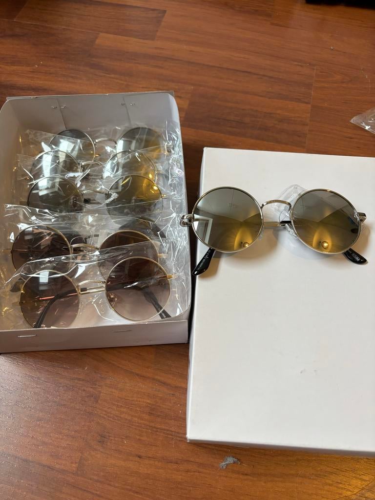 Nieuwe zonnebrillen, doekjes en zakjes - 50 stuks, Overige merken, Zonnebril, Overige kleuren, Nieuw