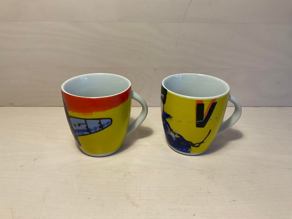 Twee Herman Brood mokje kopje hoogte 75 mm, Ophalen of Verzenden, Zo goed als nieuw, Overige stijlen, Kop(pen) en/of Schotel(s)